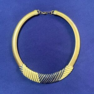 *5/$20 or 3/$15* Vintage Gold Colored Costume Jewelry Necklace